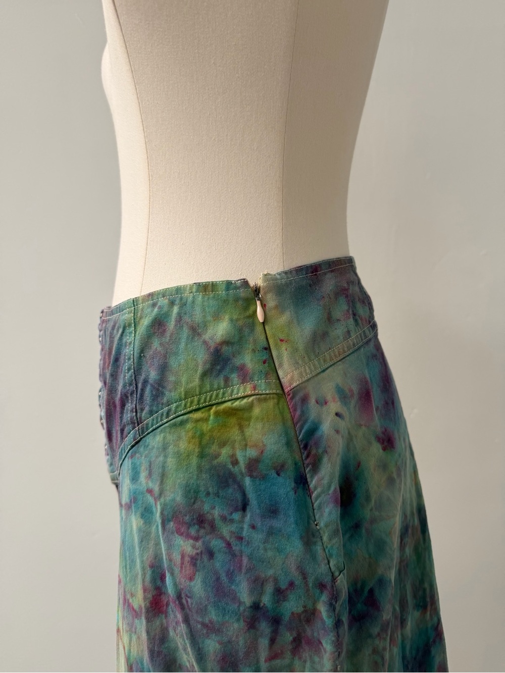 Vintage Tie-Dye Tiered Maxi Skirt - Green & Purple - Picture 5 of 6